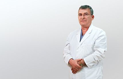 Доц. д р Кирил Попов, д.м. Промяната на гласа може да е от рак на ларинкса