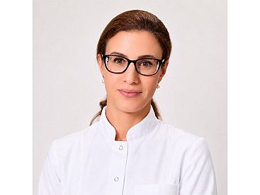 Д р Светослава Троянова Славкова се присъедини към екипа на Клиниката по онкодерматология на УСБАЛО